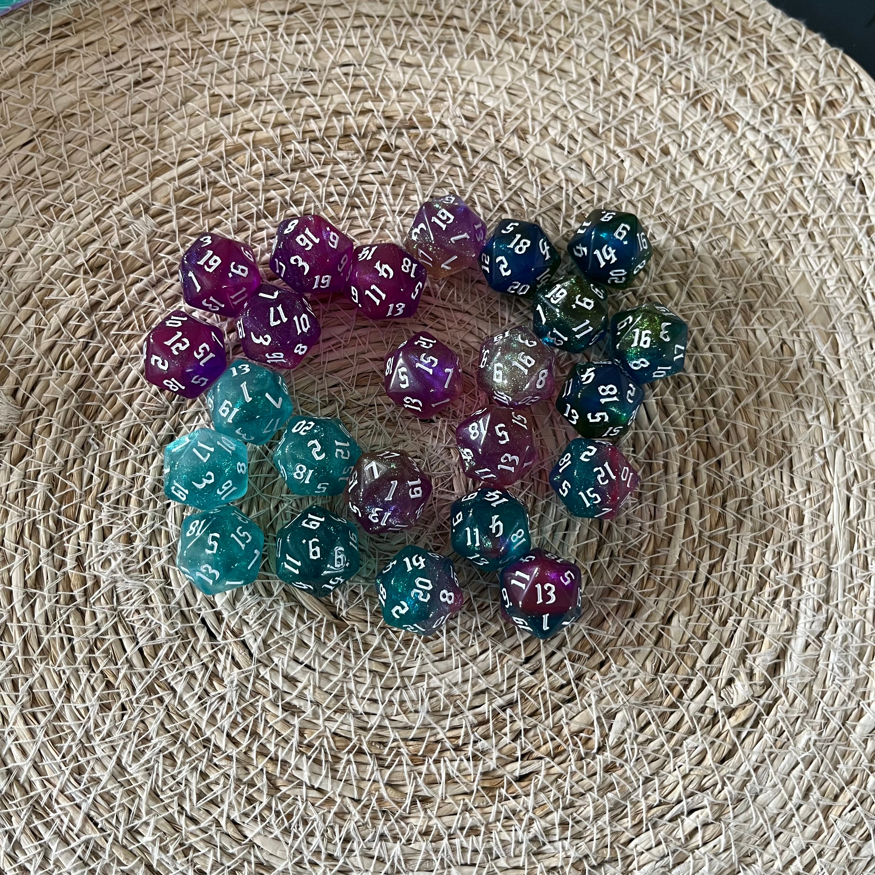 Glitter D20