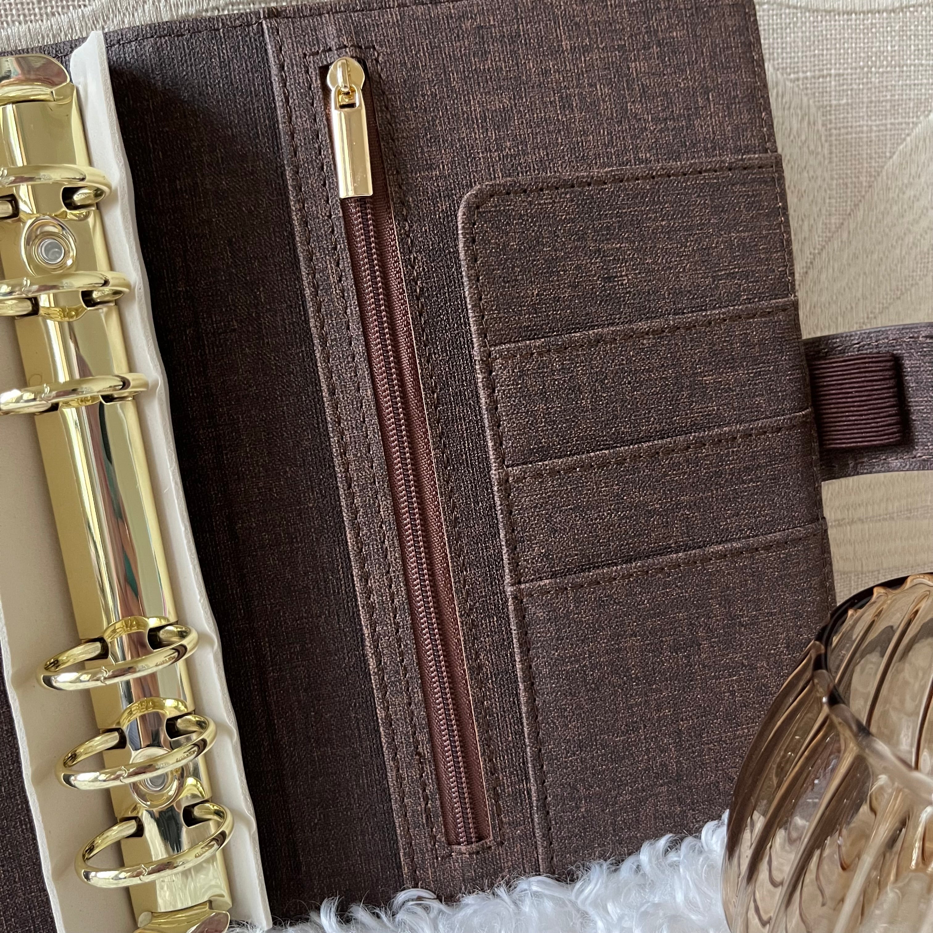 Linnen look budget binder A6 - donkerbruin