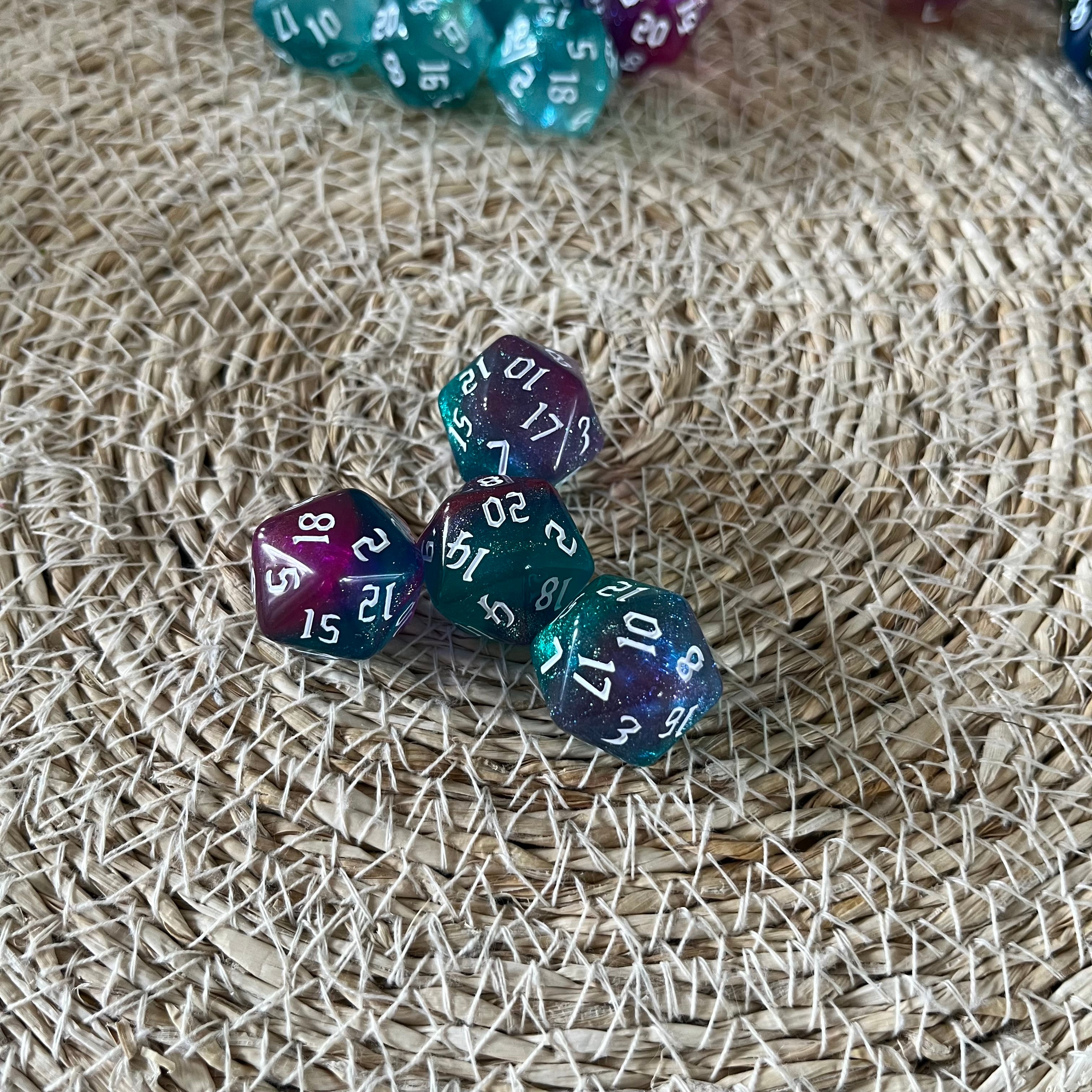 Glitter D20