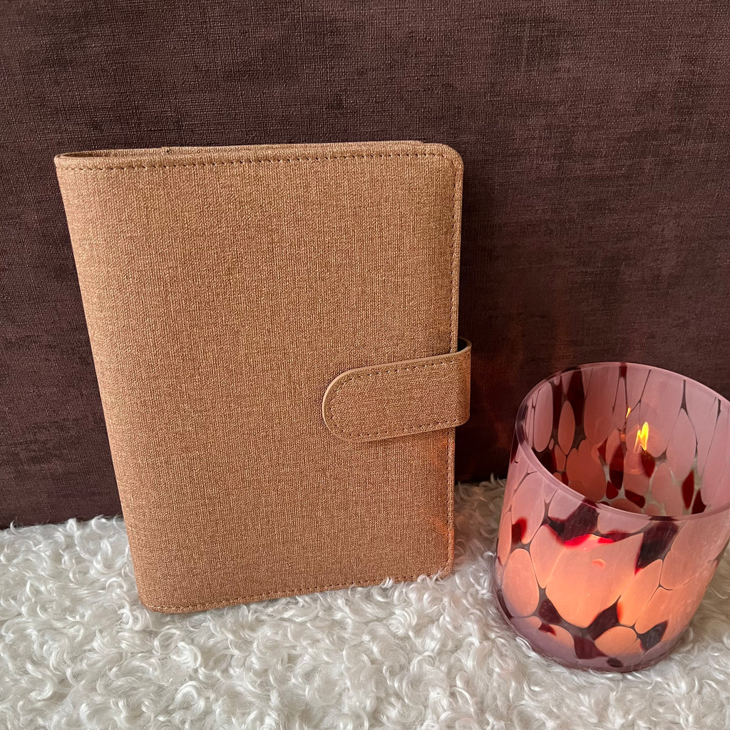 Linnen look budget binder A6 - goudbruin