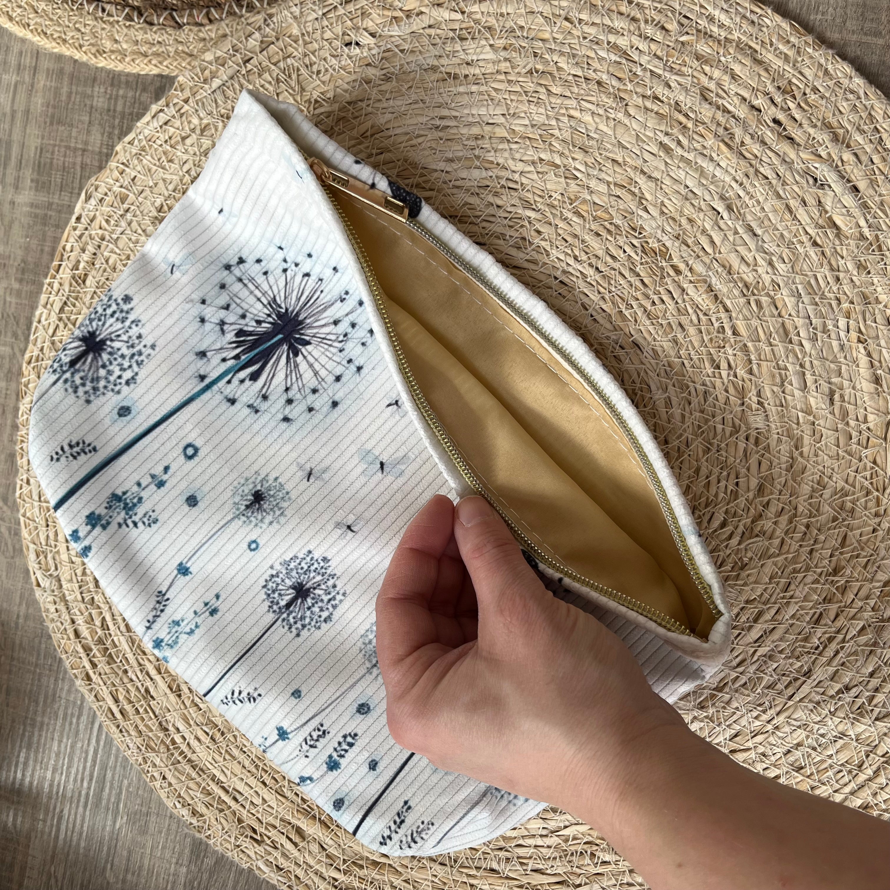 Etui bloemen en libelles